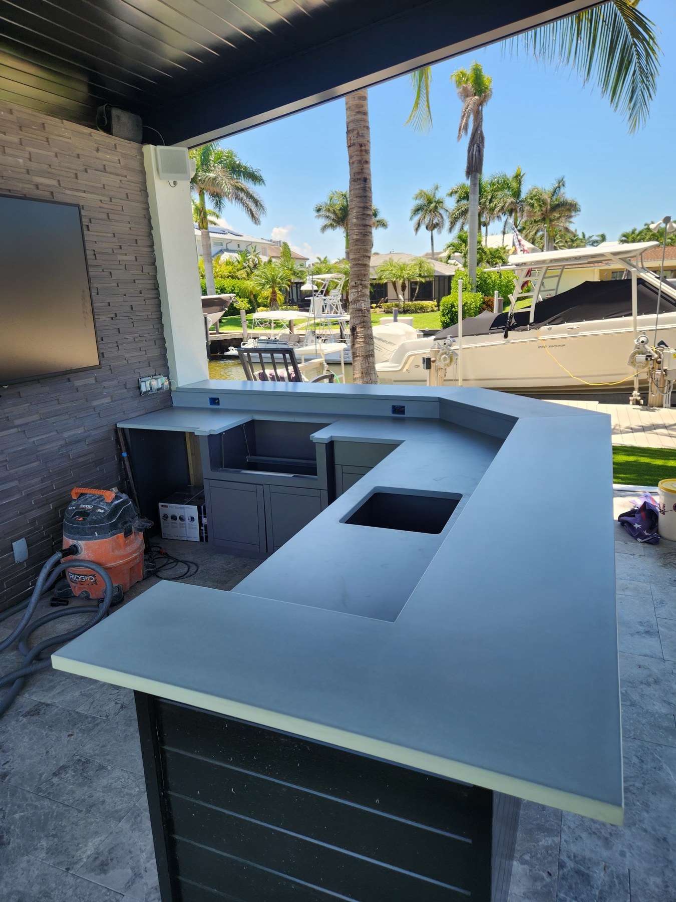 Outdoor kitchen